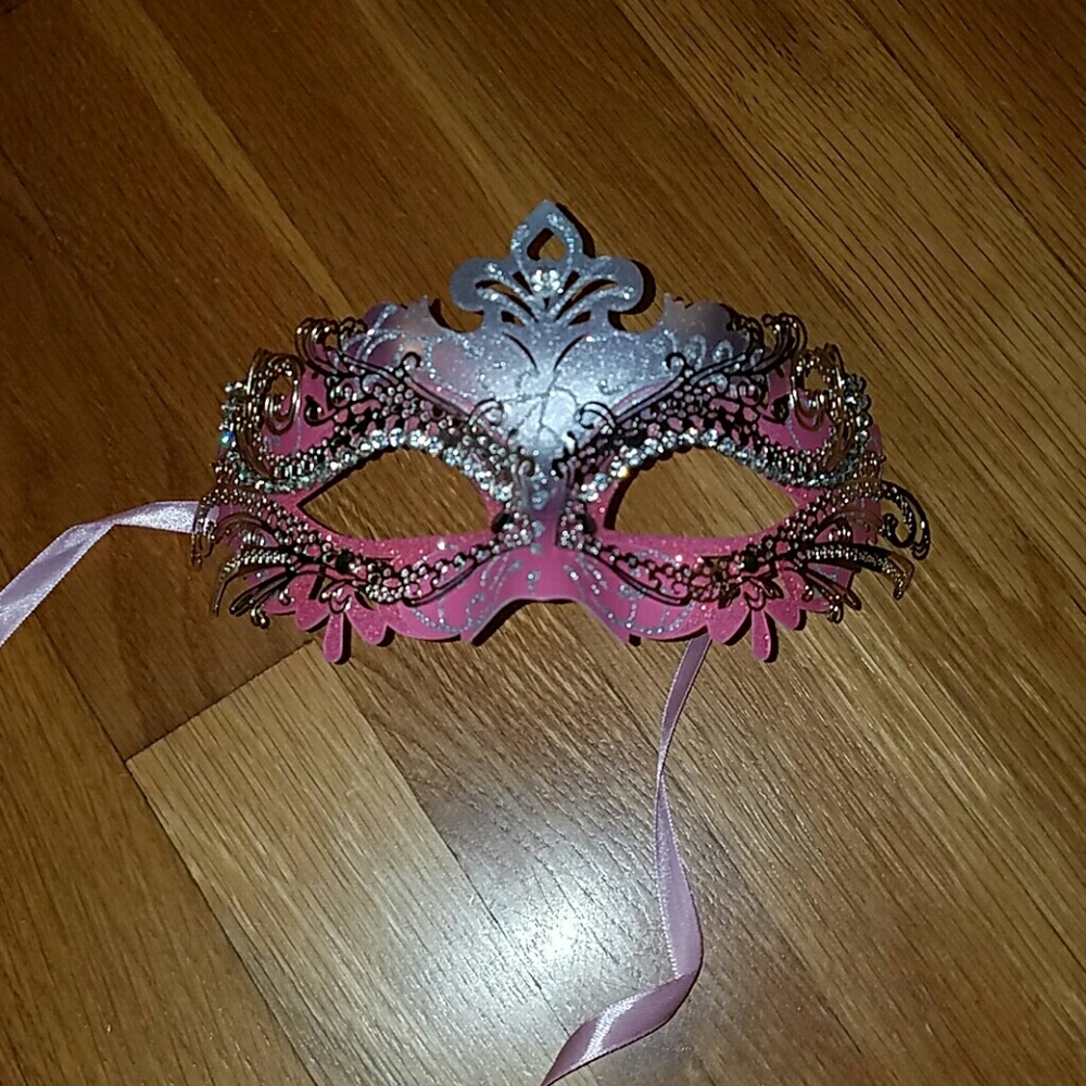 Masquerade mask